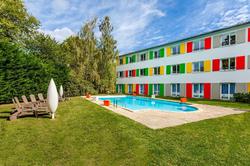 Hotel Full Colors