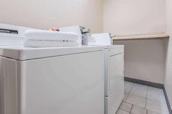 Microtel Inn & Suites By Wyndham Kansas City Airp