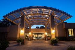 Sheraton Milwaukee Brookfield