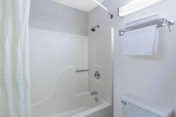 Super 8 by Wyndham Madison South
