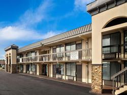 Howard Johnson by Wyndham Airport Florida Mall