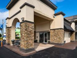 Howard Johnson by Wyndham Airport Florida Mall