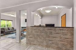 Days Inn by Wyndham Kansas City International Apt