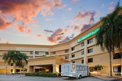 La Quinta Inn & Suites Miami Airport East