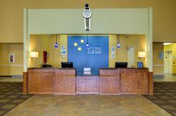 Holiday Inn Express Hotel & Suites Kansas City Spo