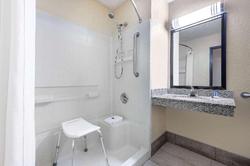 Super 8 by Wyndham Kansas City at Barry Road/Arpt