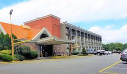 Howard Johnson by Wyndham Clifton NJ