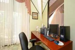 Howard Johnson by Wyndham Clifton NJ