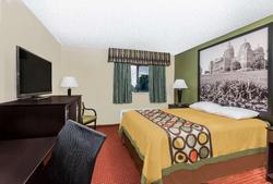 Super 8 by Wyndham Grinnell IA