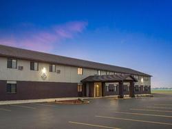 Baymont by Wyndham Oshkosh Airport