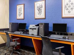 La Quinta Inn & Suites Indianapolis Airport West