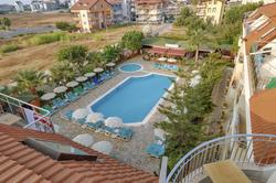 Risus Hotel Side