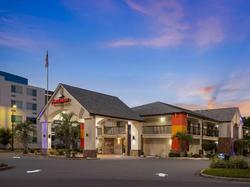 Howard Johnson by Wyndham Savannah GA