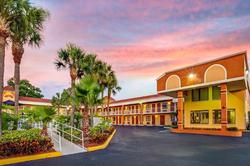 Howard Johnson Express Inn Suites - South Tampa/Ai