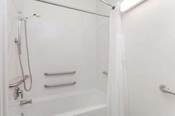Days Inn & Suites by Wyndham Cambridge