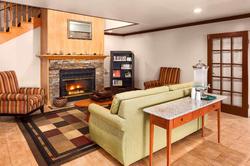 Country Inn & Suites by Radisson, Grand Rapids Air