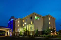 Holiday Inn Express & Suites Savannah Midtown