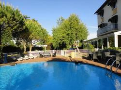 Logis Hotel les Charmilles