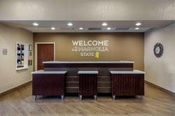 Hampton Inn & Suites Columbus