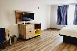 Days Inn &Suites by Wyndham Corpus Christi Central