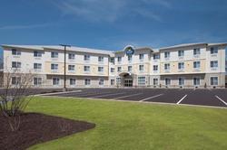 Days Inn & Suites by Wyndham Altoona