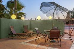 Americas Best Value Inn & Suites Bakersfield Centr