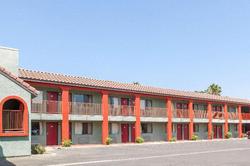 Americas Best Value Inn & Suites Bakersfield Centr
