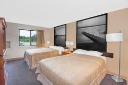 Super 8 by Wyndham Clear Lake
