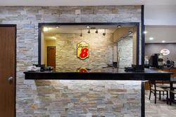 Super 8 by Wyndham Decorah