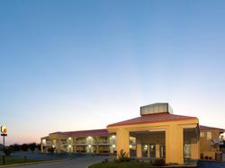 Super 8 by Wyndham Madison/Ridgeland Area