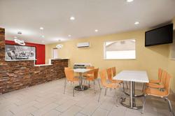 Super 8 by Wyndham Corsicana