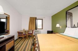 Super 8 by Wyndham Buffalo
