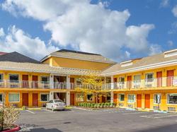 Quality Inn Flamingo Beach Area