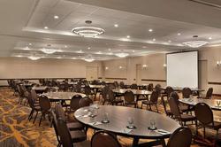 Embassy Suites Milwaukee Brookfield Hotel