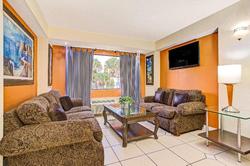 Days Inn & Suites by Wyndham Tampa near Ybor City