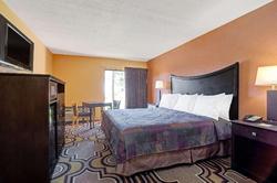 Days Inn & Suites by Wyndham Tampa near Ybor City