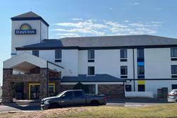 Days Inn by Wyndham Tulsa Central