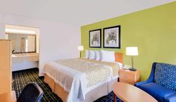 Days Inn by Wyndham Easton