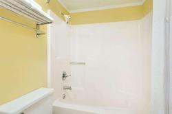 Super 8 by Wyndham Cartersville