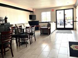 Super 8 by Wyndham Madison/Hanover Area