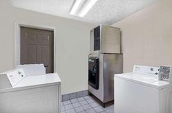 Days Inn by Wyndham Savannah