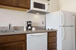 Days Inn & Suites by Wyndham Columbus NE