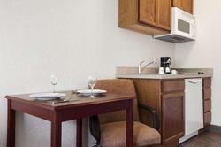 Days Inn & Suites by Wyndham Columbus NE