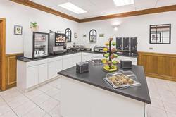 Days Inn & Suites by Wyndham Bartlesville