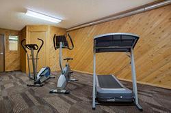 Super 8 by Wyndham Charles City