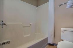 Super 8 by Wyndham Charles City
