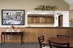 Super 8 by Wyndham Bowling Green