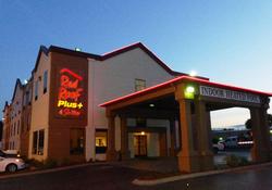 Red Roof PLUS+ & Suites Chattanooga - Downtown