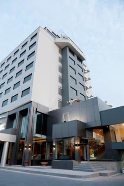Louis Tavern Hotel