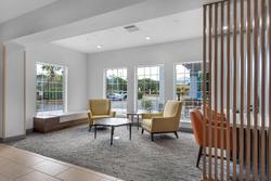 Holiday Inn Express and Suites Destin E Commons Ma